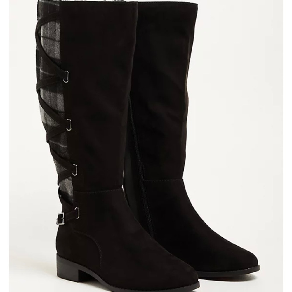 Torrid Knee-high Corseted Boots -Size 9- never worn